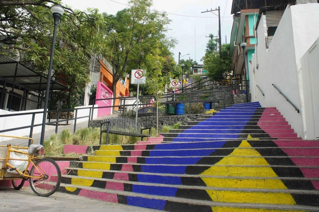 Escalera Canteras: Proyecto de integración urbana en Monterrey presente en la Bienal de Venecia 2016 - Imagen Principal