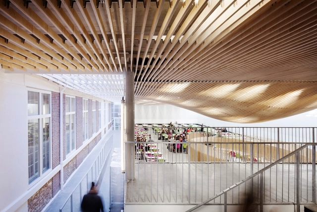 Bruyère 高中餐厅翻新 / SAM Architecture - 更新项目