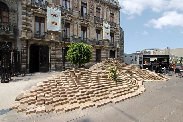 24 mil blocks de cemento forman 'La Mancha' en Ciudad de México - Imagen Principal