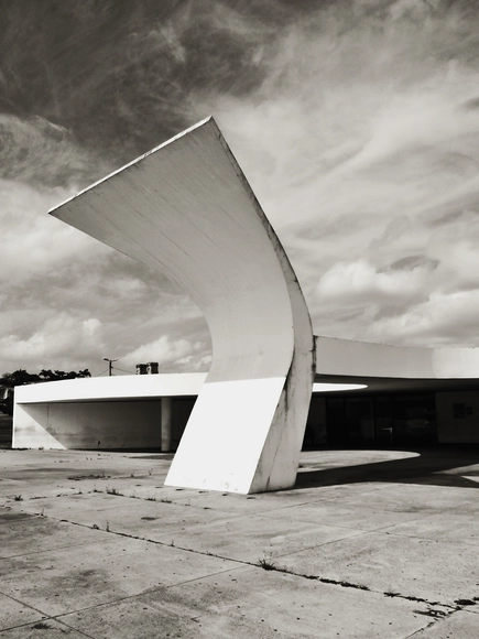 Clássicos da Arquitetura: Memorial Maria Aragão / Oscar Niemeyer - Fachada