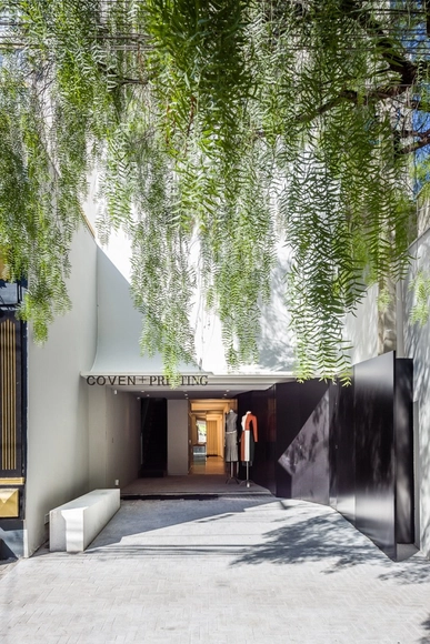 Loja Coven + Printing  / Play Arquitetura - Loja, Aido, Fachada
