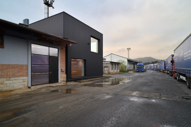 TRANSCO / 3+1 architekti - Bodega