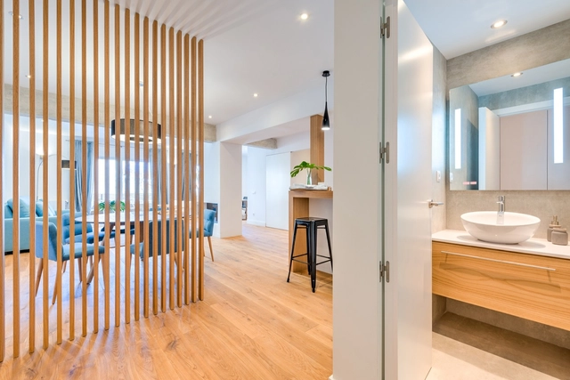 Vivienda MR6 / UXBAN - Residencial, Baño, Puerta, Tarjas, Encimera, Sillas, Mesas, Camas