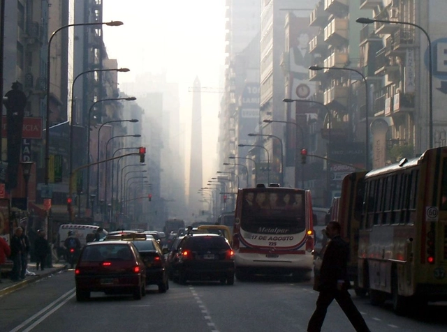 Planos para triplicar a restrição veícular no centro de Buenos Aires: áreas restritas atingiriam até 315 quadras - Imagem de Destaque