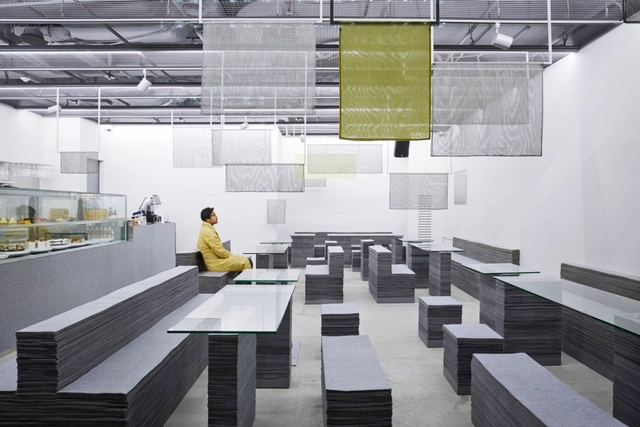 On Ne Sait Jamais + Series de fieltro / Nameless Architecture - Café