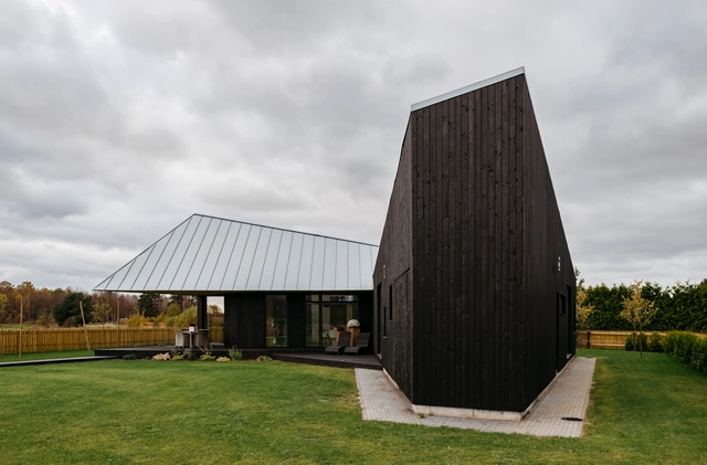 Casa en aldea Koidu / Kadarik Tüür Arhitektid - Casas