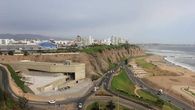 Lugar de la Memoria de Barclay & Crousse gana el premio Oscar Niemeyer 2016 - Imagen Principal