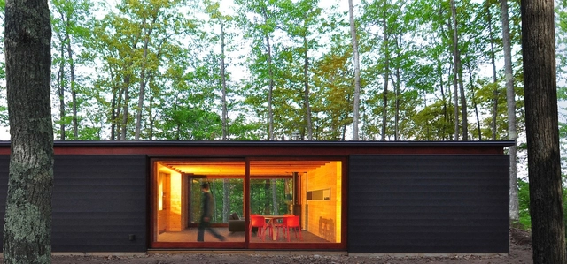 Cabaña lineal / Johnsen Schmaling Architects - Cabañas & Lodges