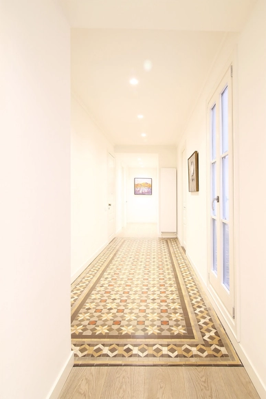 Vivienda en Roger de Llúria  / espairoux arquitectura - Casas, Puerta