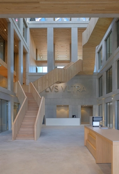 PLVS VLTRA校园创业基地 / Wiegerinck - 大学