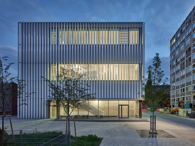 开普勒体育馆和洪堡中学 / h4a Architekten - 健身房