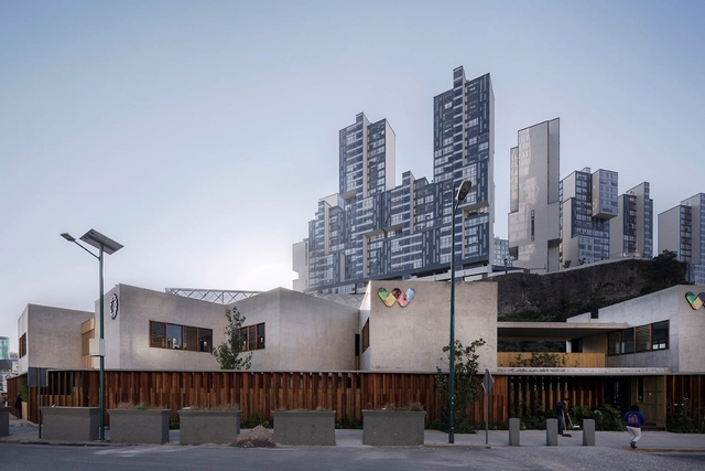 Colégio Walden Dos / Miguel Montor - Escola Primária