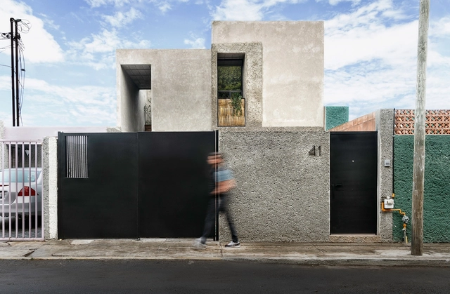 Casa Estúdio / Intersticial Arquitectura - Restauração
