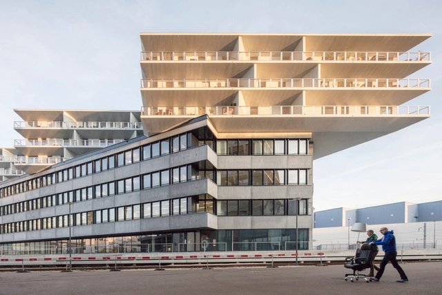 Conoce Transitlager, el proyecto de BIG en Suiza fotografiado por Laurian Ghinitoiu - Imagen Principal