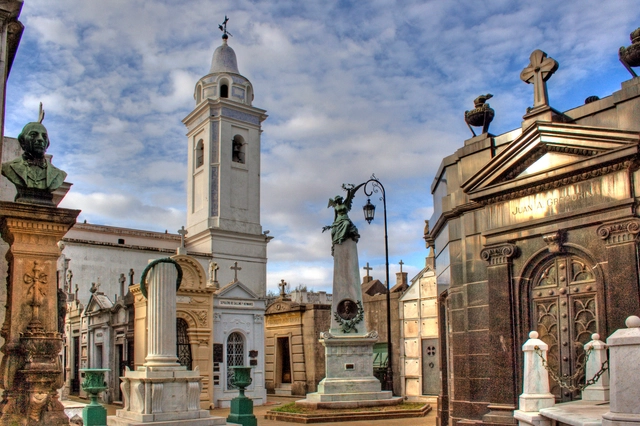 A história do Cemitério La Recoleta, um dos mais incríveis do mundo - Imagem de Destaque