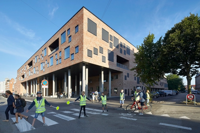 Frederiksbjerg School / Henning Larsen Architects + GPP Architects - Schools , Facade