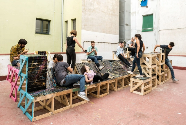 BUILD ME! / Enorme Studio - Imagen Principal
