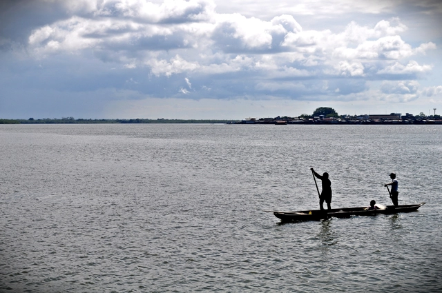Estudiantes de ingeniería reciclarán plástico vertido al mar para restaurar palafitos en Colombia - Imagen Principal