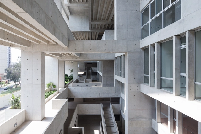 Proyecto de Grafton Architect en Lima gana el RIBA International Prize - Imagen Principal