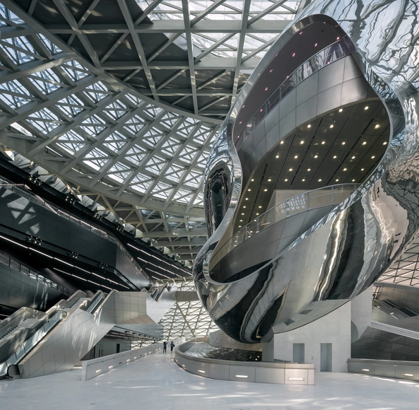 Museum of Contemporary Art & Planning Exhibition / Coop Himmelb(l)au - Cultural Center, Beam