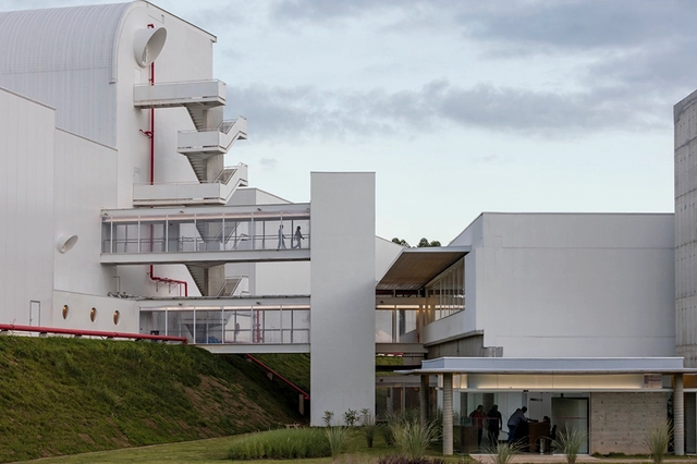 Amazon – Danone Early Life Nutrition  / LoebCapote Arquitetura e Urbanismo - Fábrica, Fachada