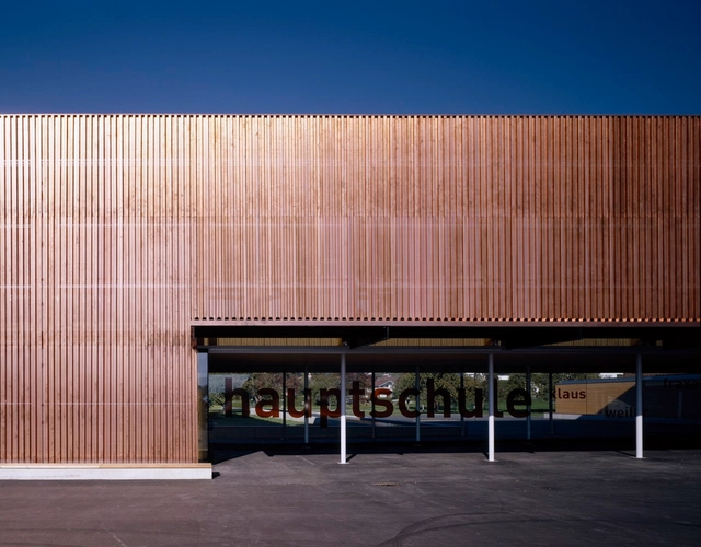 Secondary School / Dietrich | Untertrifaller Architekten - High School, Facade