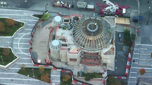 Iglesia de Santiago Calatrava en el World Trade Center alcanza su altura máxima - Imagen Principal