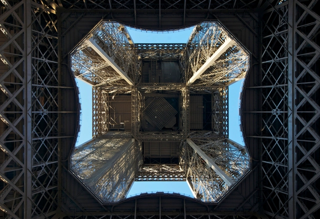 Clássicos da Arquitetura: Torre Eiffel / Gustave Eiffel - Marcos E Monumentos