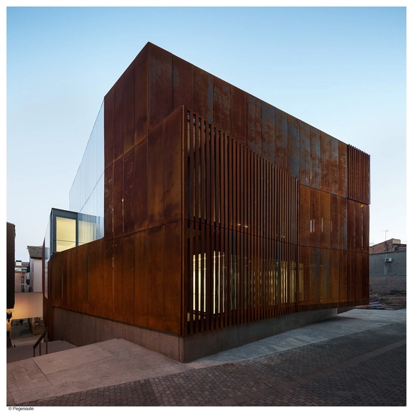 Tribunal de Balaguer / Arquitecturia - Edifícios Institucionais