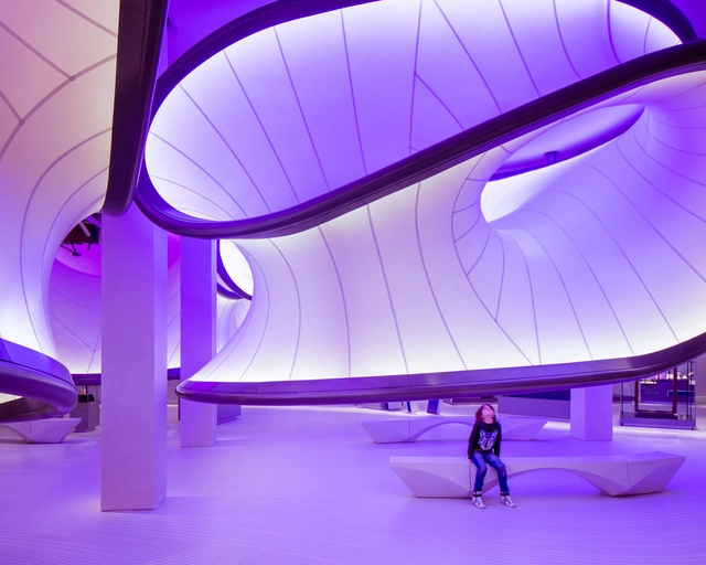 Echa un vistazo a la nueva galería del Museo de Ciencia de Londres, diseñada por Zaha Hadid Architects - Imagen Principal