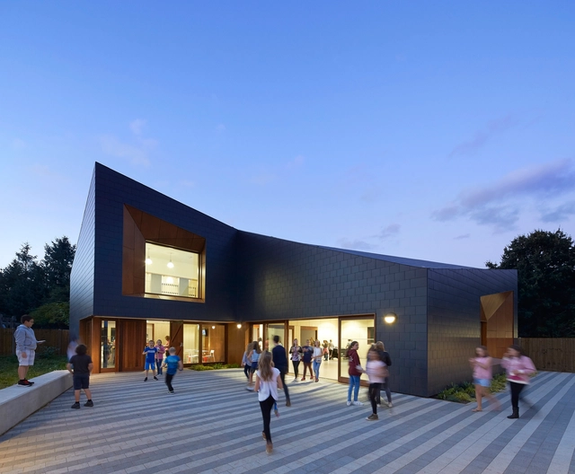 The Point / Ayre Chamberlain Gaunt - Community Center, Facade