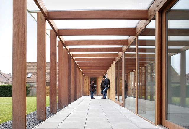 精神残障人士护理中心 / Urbain Architectencollectief - 医疗设施