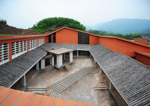 Centro de exposiciones y turismo Danxia / West-line studio - Centro De Exhibición