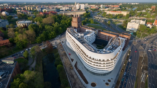 OVO Wroclaw / Gottesman-Szmelcman Architecture - Institutional Buildings, Arch, Facade, Cityscape