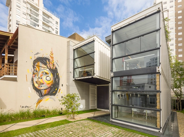Container / Rodrigo Kirck Arquitetura - Edifícios De Escritórios, Fachada, Porta