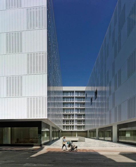 Reconstrucción Residencial San Mateo / MCEA | ARQUITECTURA + NAOS 04 ARQUITECTOS - Remodelaciones