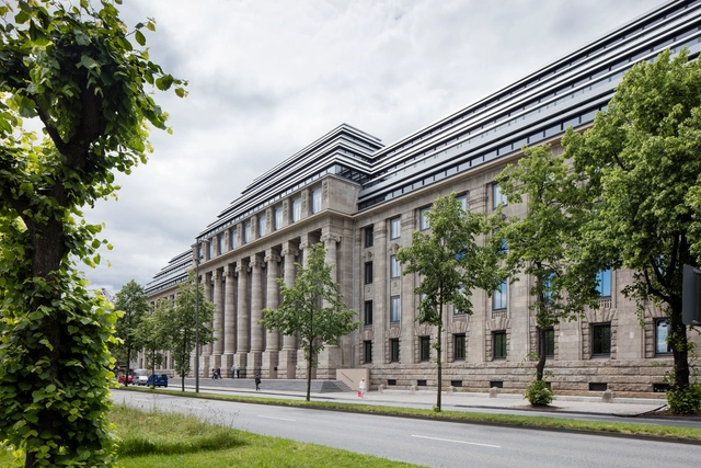 Neue Direktion Köln / kadawittfeldarchitektur - 更新项目