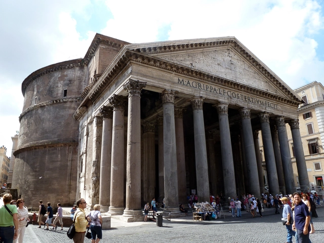 AD Classics: Roman Pantheon / Emperor Hadrian - Exterior Photography, Landmarks & Monuments, Facade, Column, Arch