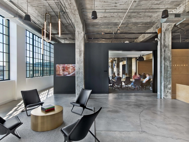 MullenLowe / TPG Architecture - Edificio De Oficinas