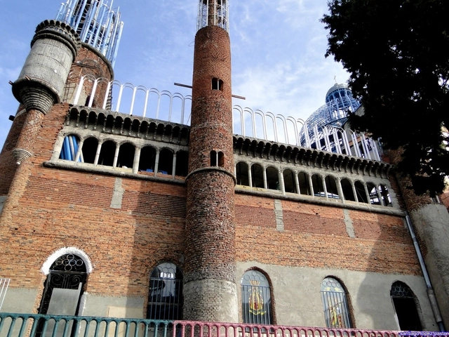 O espanhol que passou 50 anos construindo uma catedral com suas próprias mãos - Arquitetura Religiosa
