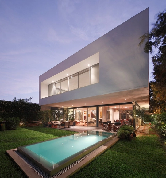 Casa M / Jaime Ortiz de Zevallos - Casas