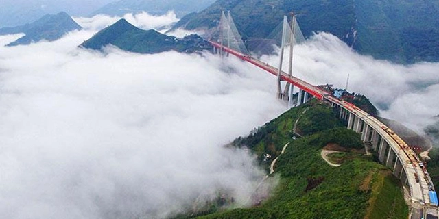 China inaugura el puente más alto del mundo - Imagen Principal