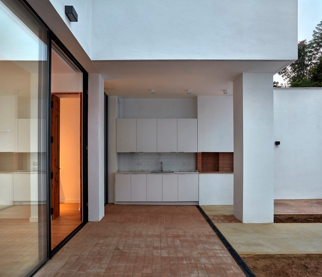  Rehabilitación y reforma integral de vivienda / DG Arquitecto Valencia - Restauraciones, Puerta, Fachada