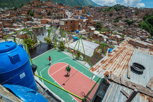 Tres oficinas 'en español' entre los 6 innovadores sociales de los Curry Stone Design Prize - Imagen Principal
