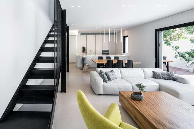 Residência Givatayim / Amitzi Architects - Casas