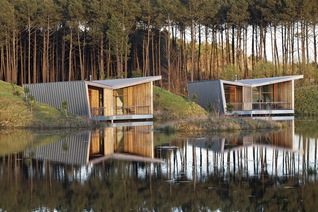 Eco-lodges_les Echasses  / Patrick Arotcharen Architecte - Alojamentos