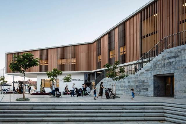 Centro Comunitário Rehovot / Kimmel Eshkolot Architects - Centro Comunitário