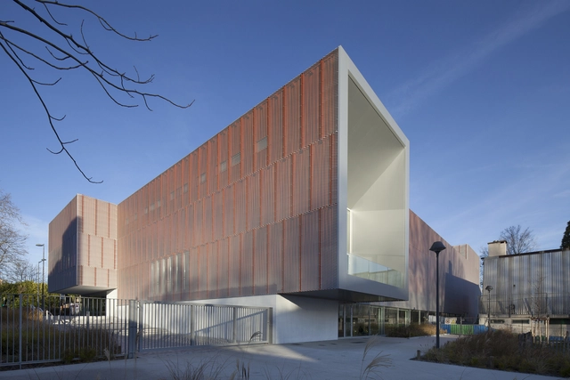 Gimnasio Jean Gachet  / LINK Architectes Associés - Fotografía exterior, Gimnasio, Fachada