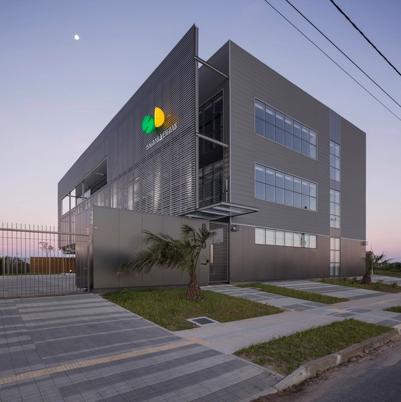 Safras & Cifras / RMK Arquitetura - Edifícios Institucionais