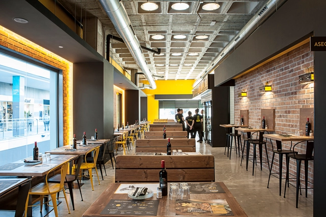 Restaurante La Parrilla / Barea+Partners - Restaurant